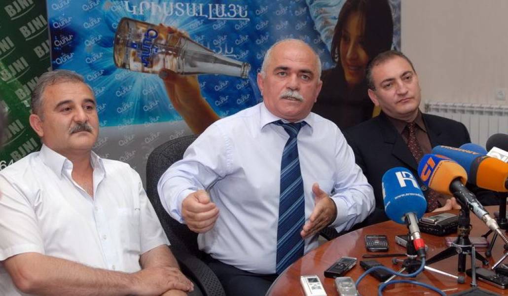 350491813d1bb300042815f79c857411