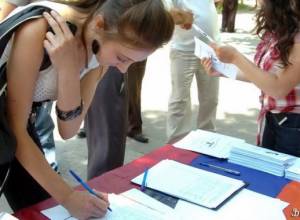 Thousands back Sefilyan's bid for Armenian citizenship