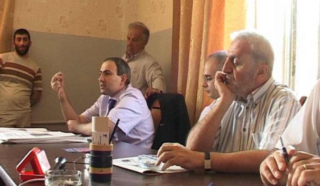 64fcf15baf50b7a92aabc79b415699d8