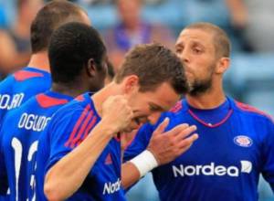 Mika unable to keep their gate impenetrable