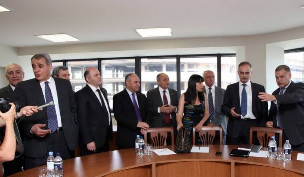 774f9f3b2f8d283131cbc77fe55a8ae1