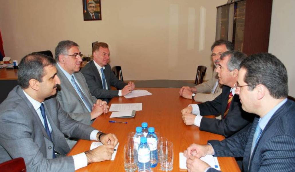 9008fac72a3ea7759b0e76f6ec152677