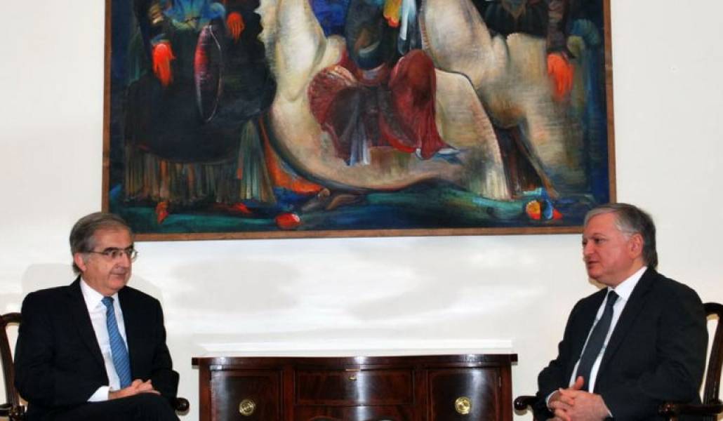 a94a4b81387e558eded76e9b4c8c26a2