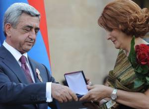 Serzh Sargsyan awards MPs
