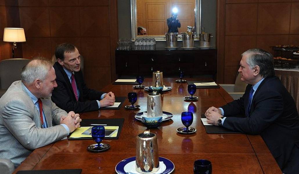 3d485c326e62120101f2a6e4dec78551