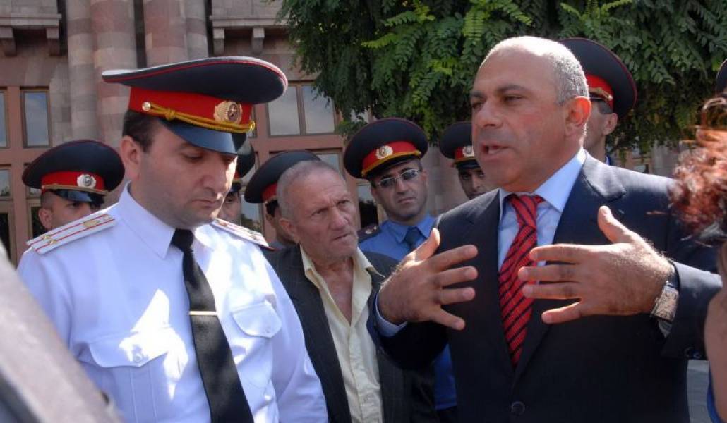 79dea56f56e0f7003e75e8882a9307d2