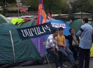 “Authorities’ fear is guarantee of victory”