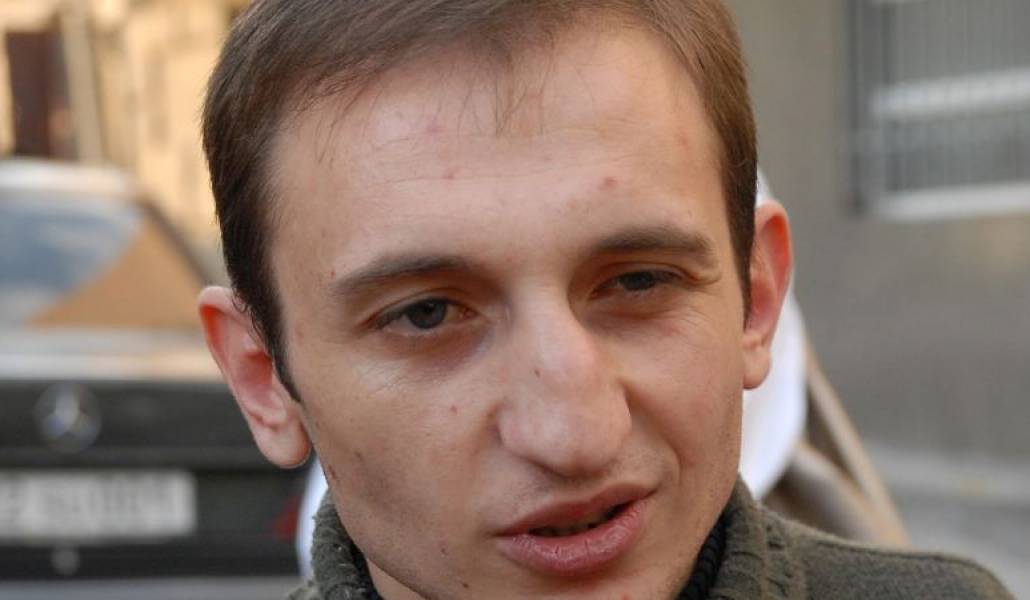 9f937542a81e093a5edd87eebef6a0af