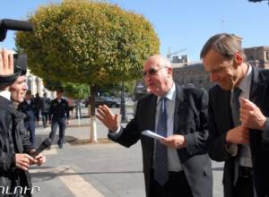 French Co-Chair answers 1-2 questions