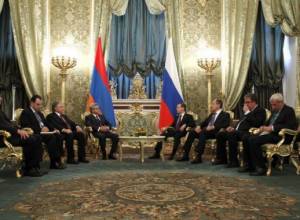 Sargsyan, Medvedev offer support to Gül