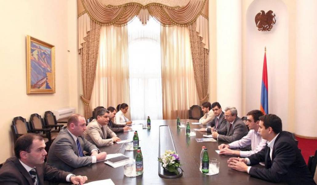 8ddd5cb592fc1bcabb0f34a5126bbaf2