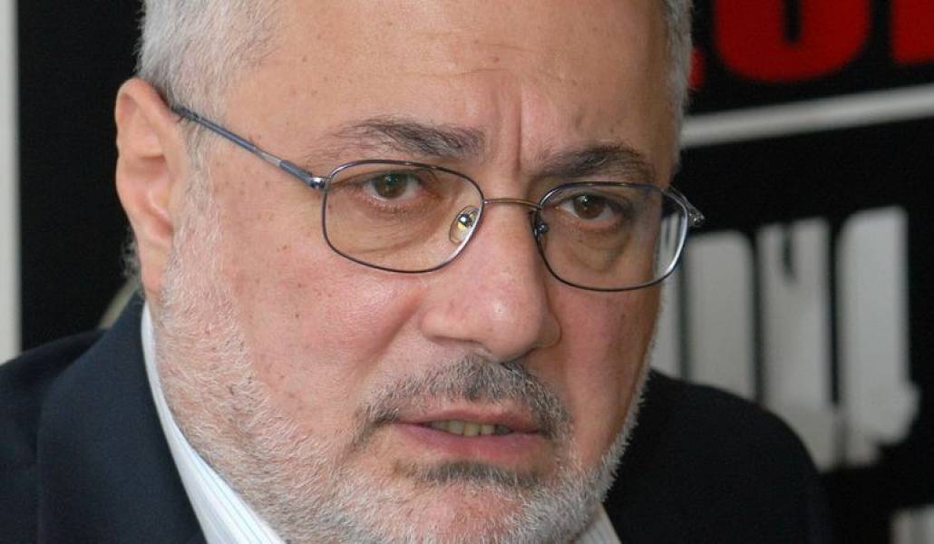 f2d5773efeded57ef3d0b1793437d564