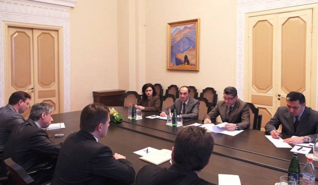 9e02313dcc70444fc4862feff8cdc355