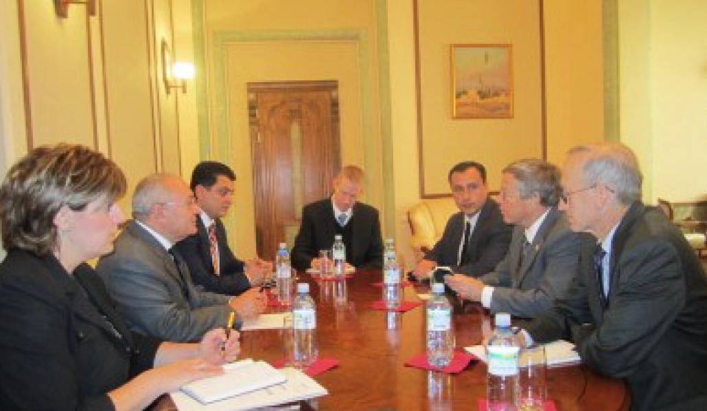 62e21a1dc23133562d4c5f7823548427