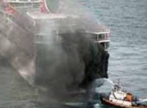 Boat with 1,200 people being burnt