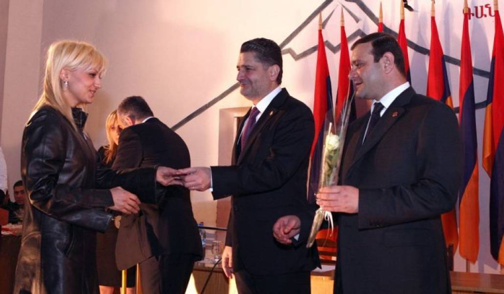 2693aaf21f43558bf3a826f5e4e0859c