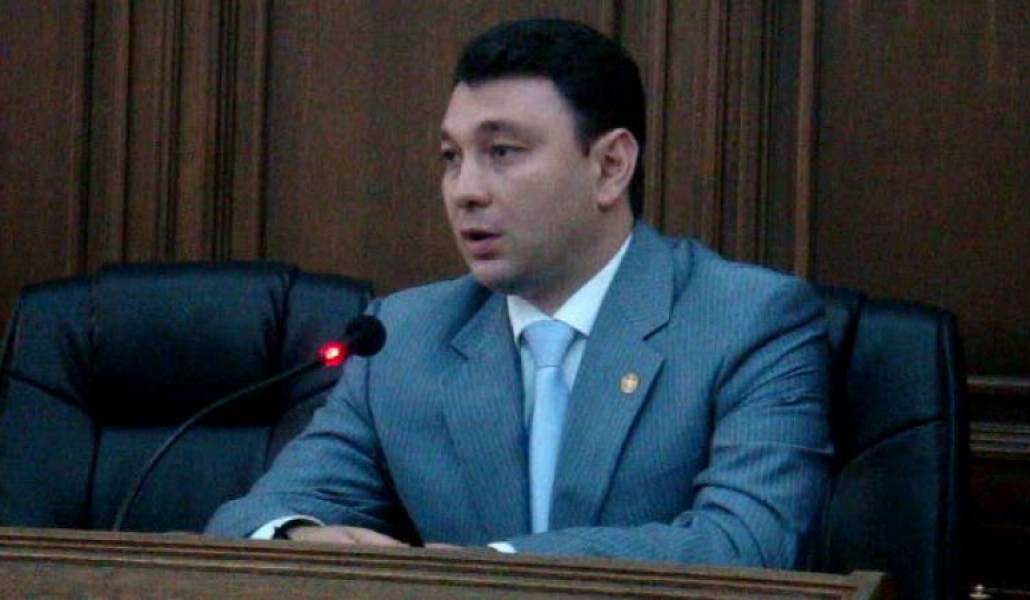 71aa34e48404b148214dfd1d3c7fe44a