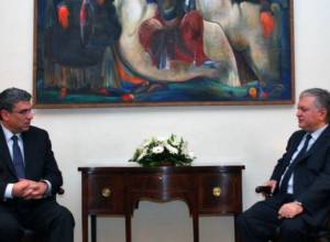 Armenian, Romanian FMs discuss Karabakh peace process