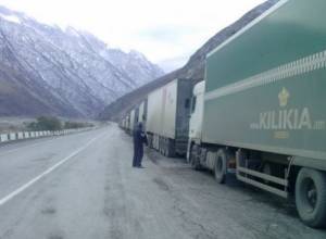 Armenian drivers left helpless in Higher Lars