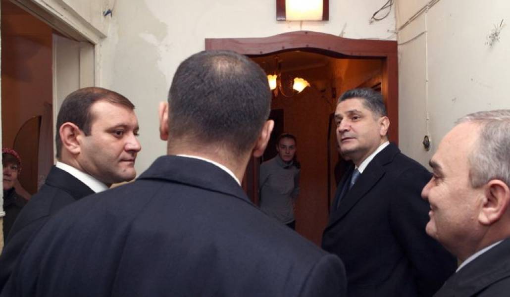 f739951907218ab0a99c8bf61494d3c6