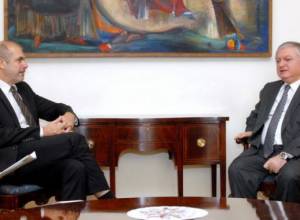 Armenian FM, EU official discuss Karabakh peace deal