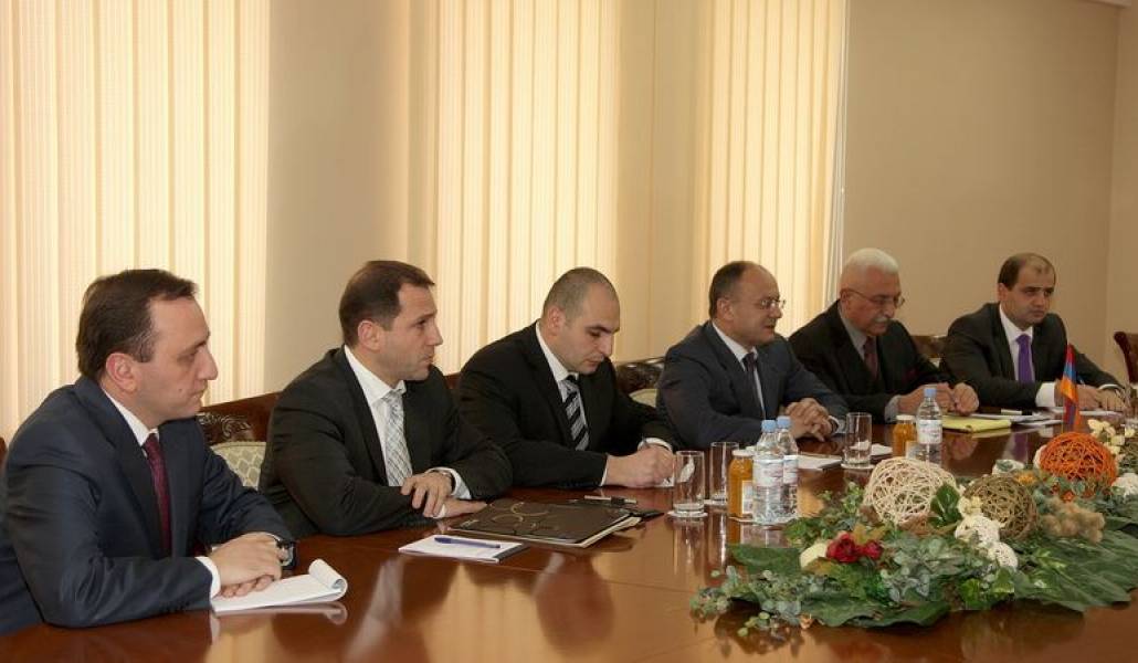 2372de1344f21753c66a62bdb8854a92