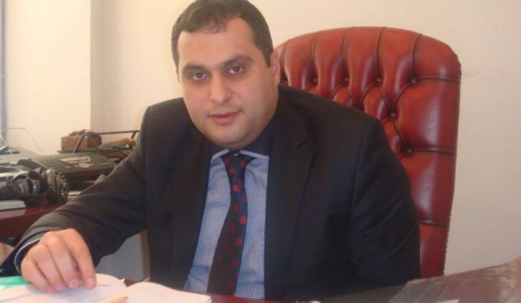 7b7960e30007a047df00462cf8c69fe5