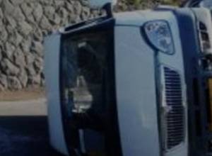 Minibus turns over in Yerevan