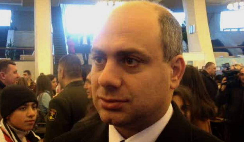 15b392a50b1cebcfba424406eba4afbc