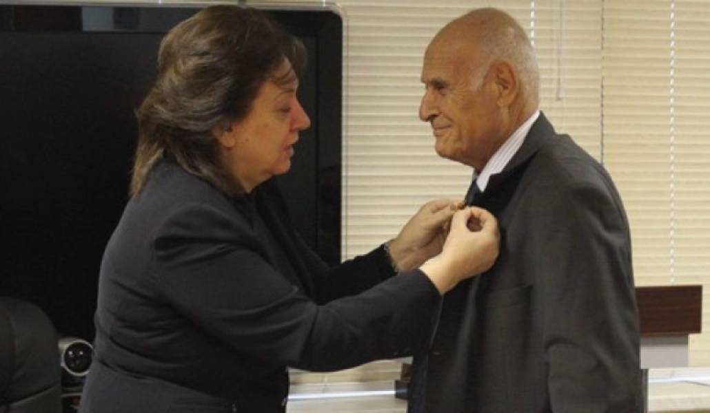 45692fda1a2192632d7603fef2de908b