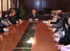 Mayor meets school principals