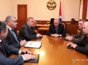 Meeting with heads of power structures