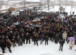 Sasun Mikayelyan waiting for his ‘mark’