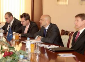 Armenian DM presents situation along contact line