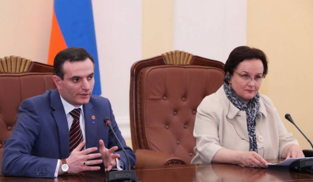 77b729eb2fe3cb8c7eb7c51c70c41c50