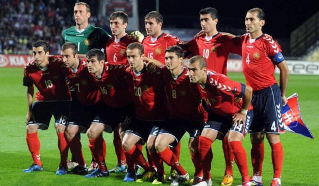 64e52b7ba8f3808680a510bd81a3842b