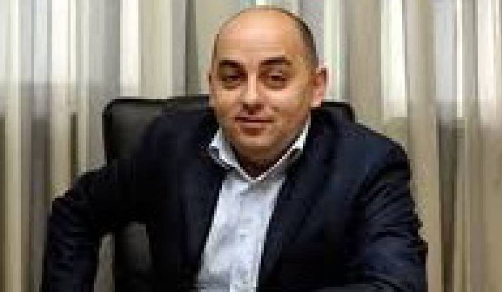 2db91b3809beeb1320869b266420455e