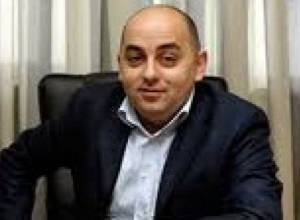 Business and politics: Are they correlated?