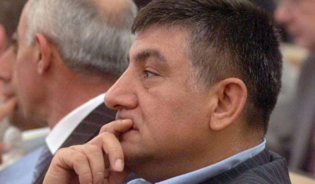 d864cf7c1368767c7a09ed293a4fbb9b