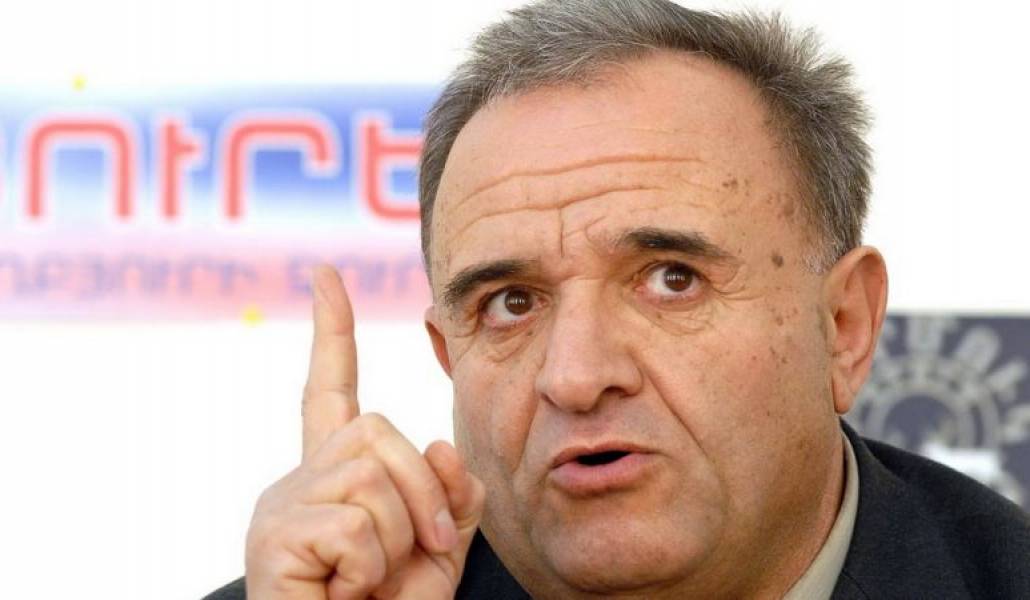 21757ac90e200802a9ddc57054a1da11