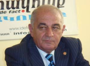 Deputy recalls the General’s moustache