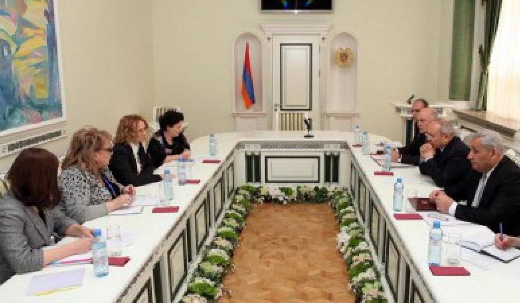 091f7785edae2cc9196b2f8891c9d9ea