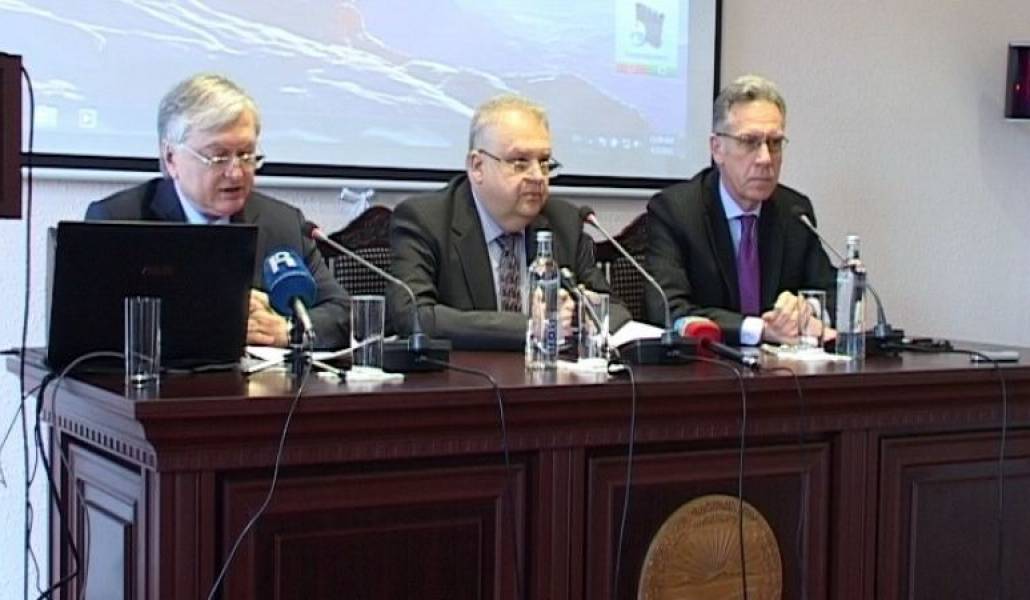 5d2f705b3316f0acab8189ff820c2214