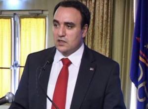 OEK pledges to struggle against supermarkets