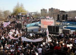 Serzh Sargsyan came and left quickly