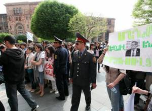 Brusov students threaten to start strike