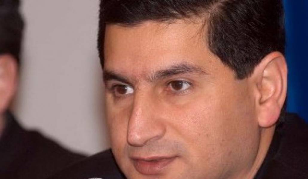 5e65dbce41935d9c82a5dd3d49037bb7