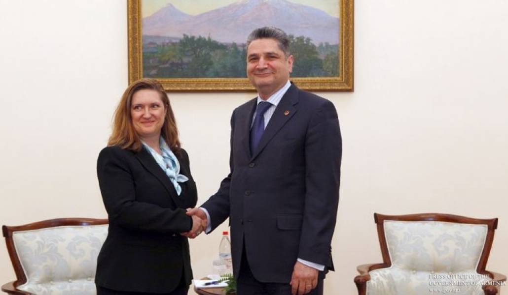 e9b2f747ec2a911e54a215f91f5ca8d5