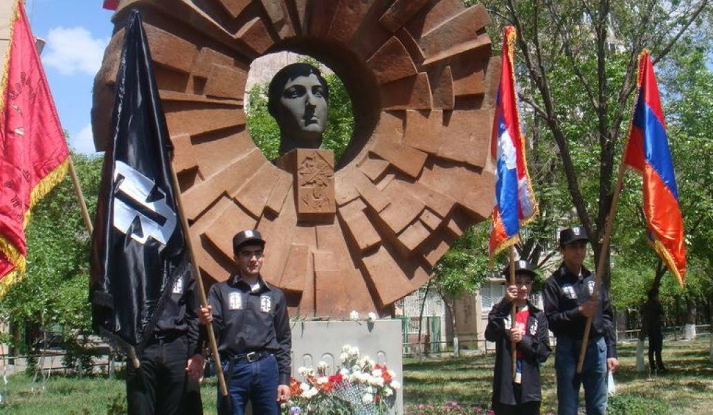 ebc7c4618f08743f7b33be6a5bd44694