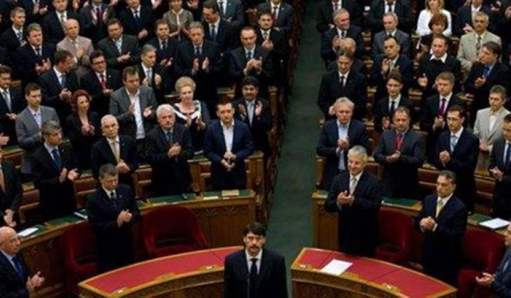 9e33830cb59861550e558d6c0a03bfa3